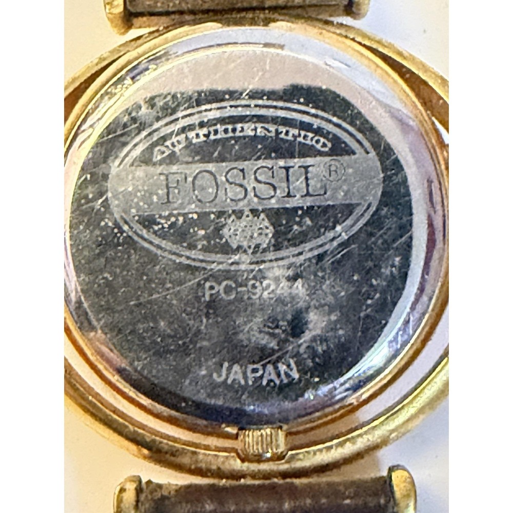Vintage Fossil Woman's Watch 9244 Non Working Leather Band Metal Case Extra Band - Picture 3 of 14